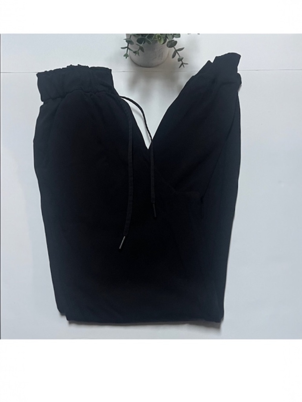Lululemon Keep Moving Luxtreme Jogger Black Size 0